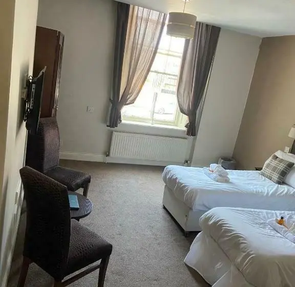 اتاق اکونومی, The Lambton Arms