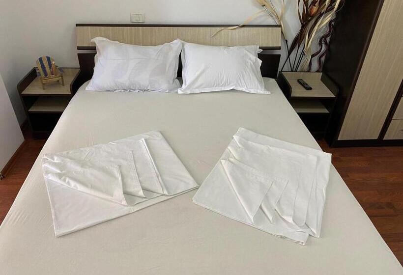 Standard Studio, Jacob's Villa