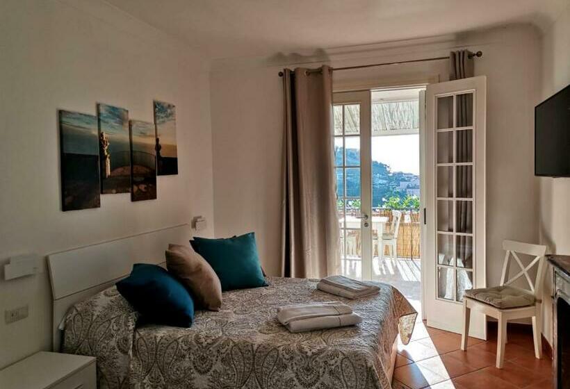 Номер Стандарт с Террасой, Amalfi Casamia B&b