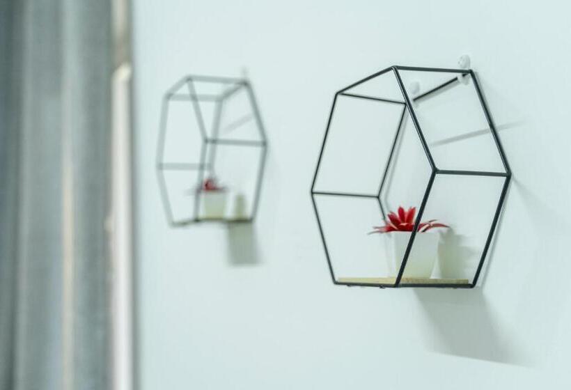 小型套房带阳台, B&b Villa Pignataro