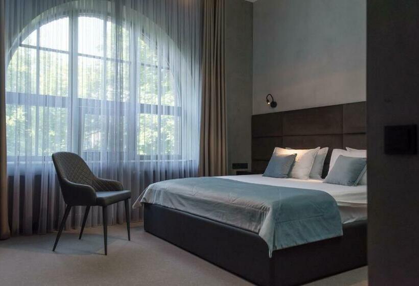 اتاق استاندارد, Brik