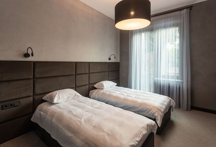 اتاق استاندارد, Brik