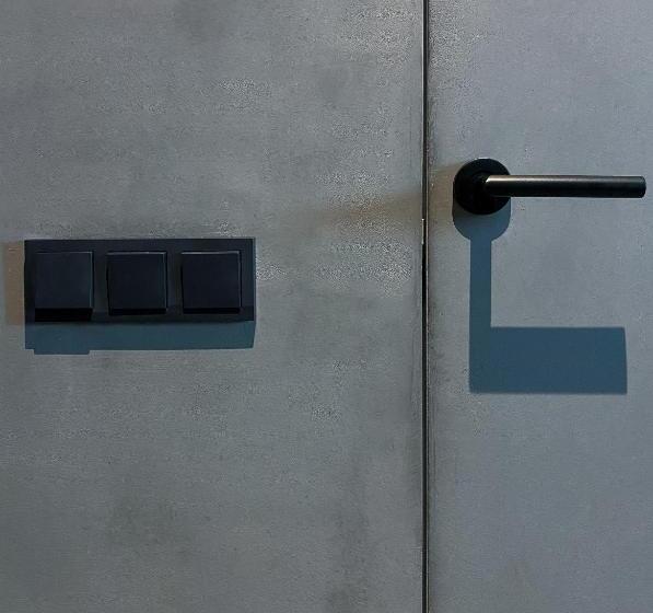 اتاق استاندارد, Brik