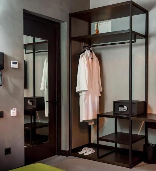 اتاق استاندارد, Brik