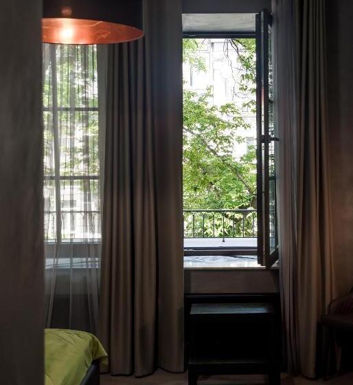 اتاق استاندارد با تراس, Brik