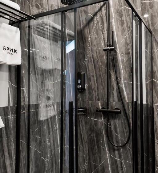 اتاق استاندارد با بالکن, Brik