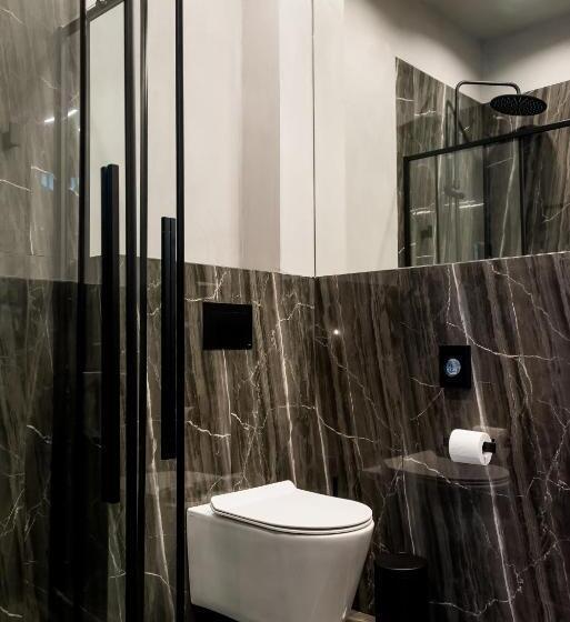 اتاق استاندارد با بالکن, Brik