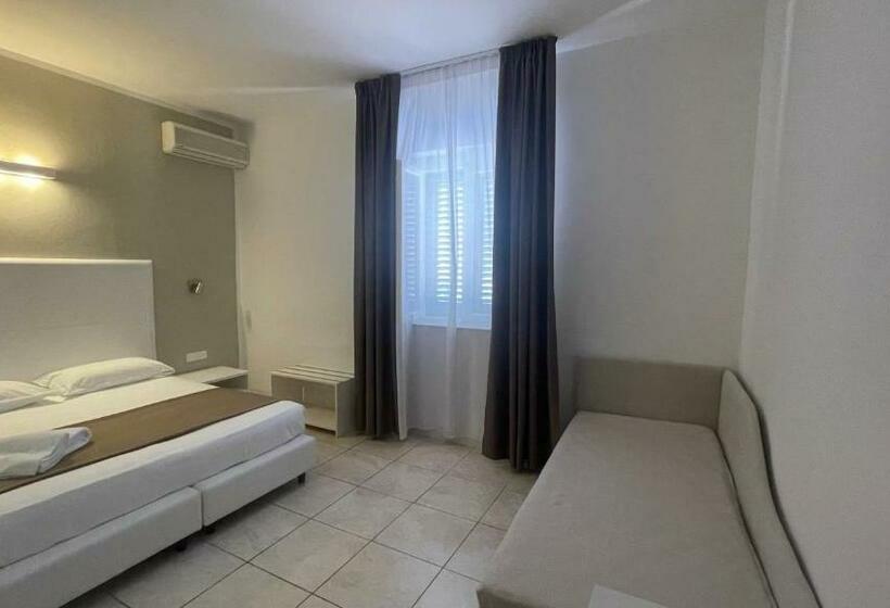 Номер Стандарт, L Ogliera