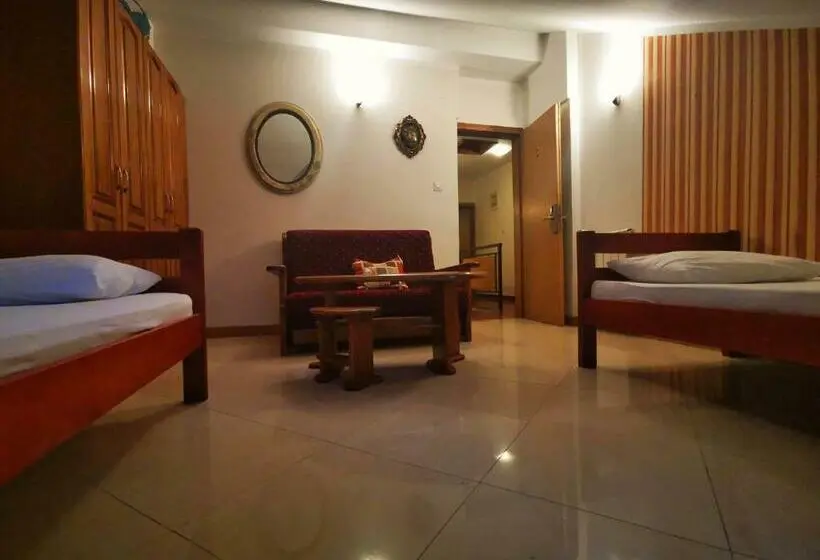 اتاق استاندارد با سرویس بهداشتی مشترک, Old Town Homestel