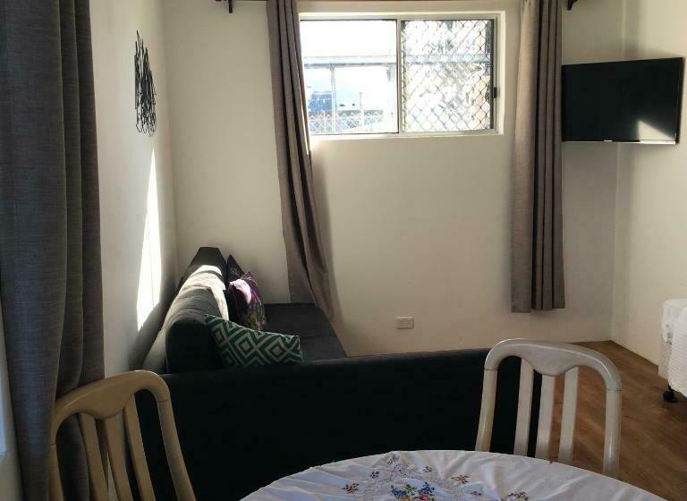 חדר משפחתי, Forster And Wallis Lake Motel