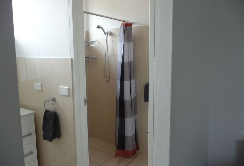 חדר משפחתי, Forster And Wallis Lake Motel