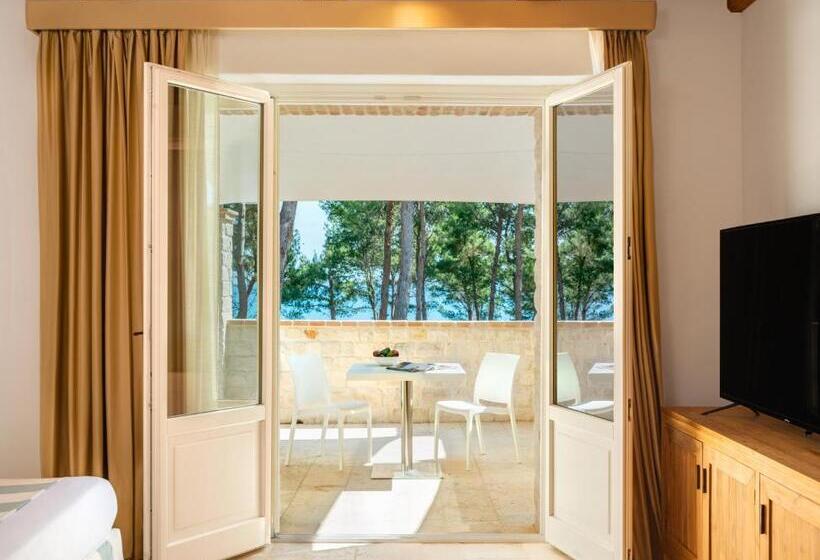 غرفة ديلوكس مطلّة علي البحر مزوَّدة بشُرفة, San Michele Relais & Spa