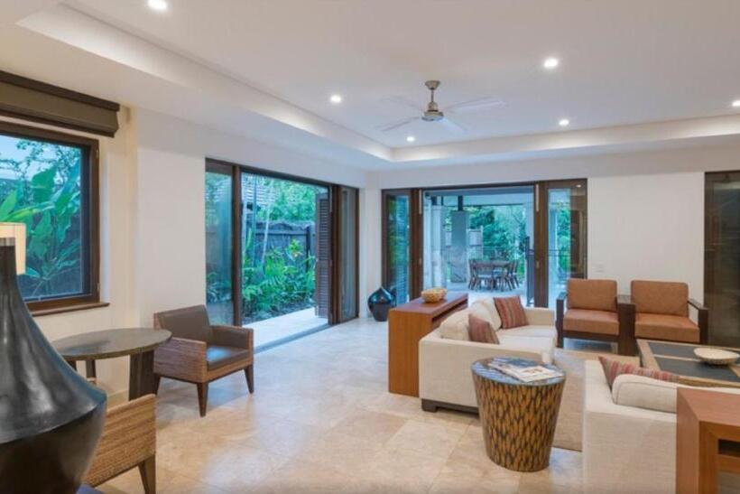 スリーベッドルーム　ヴィラ, Luxury Apartments At Temple Resort And Spa Port Douglas