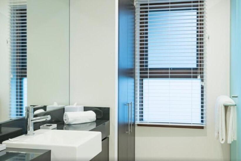 スリーベッドルーム　ヴィラ, Luxury Apartments At Temple Resort And Spa Port Douglas