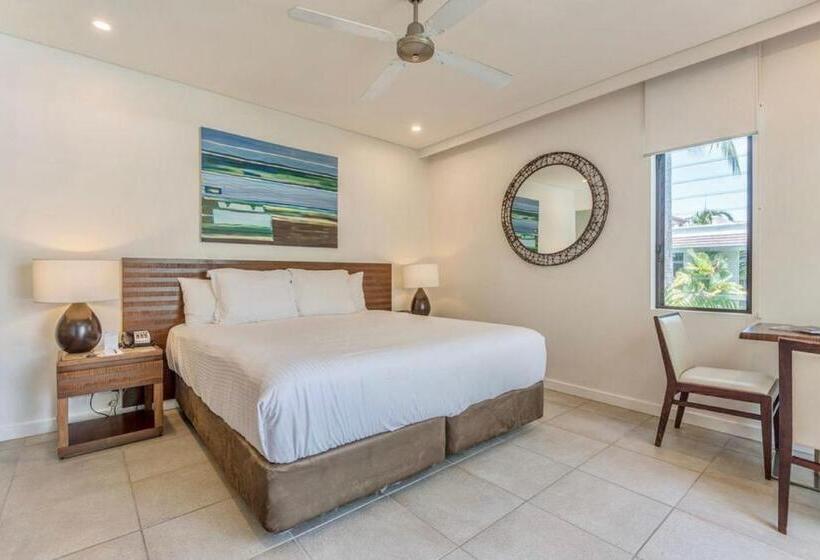 プールビュースタンダードステューディオ, Luxury Apartments At Temple Resort And Spa Port Douglas