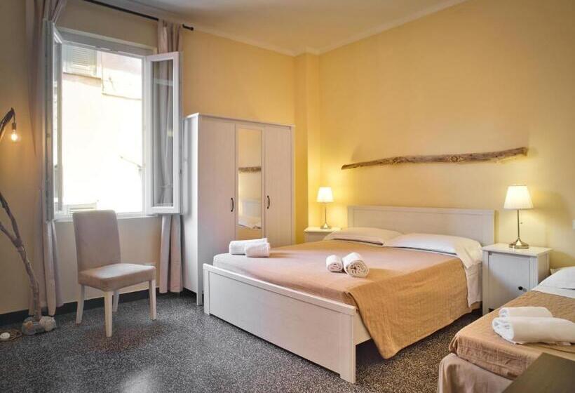 غرفة سوبيريور ثلاثية, 2 Passi Dal Mare