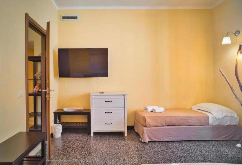 غرفة سوبيريور ثلاثية, 2 Passi Dal Mare