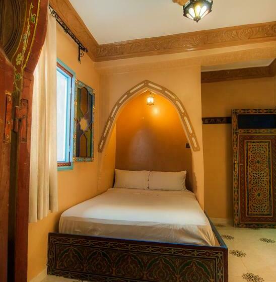 اتاق خانوادگی, Blue City