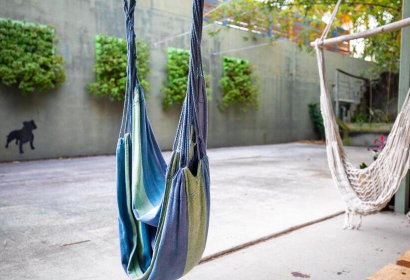 이코노미 룸, Kitesurf 1770 Beach House