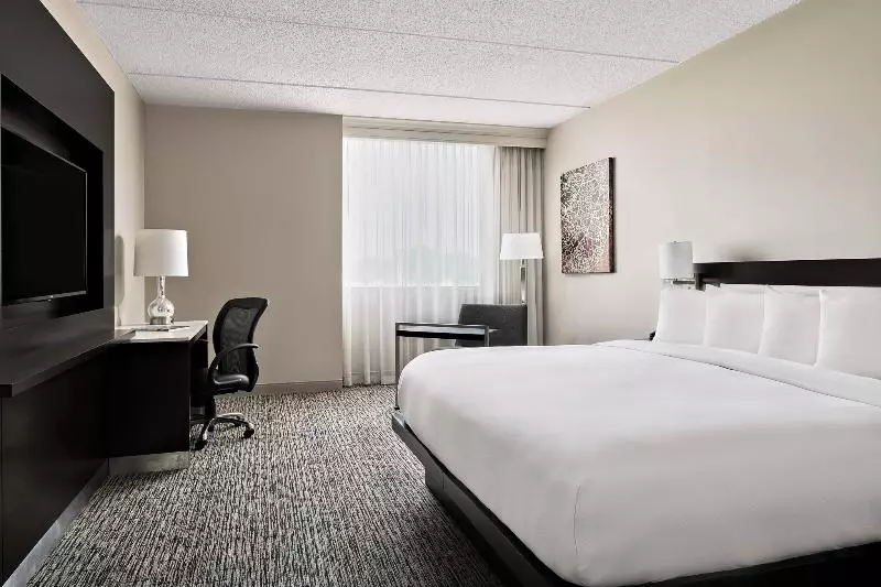 キングサイズベッドのスタンダードルーム, Austin Marriott North