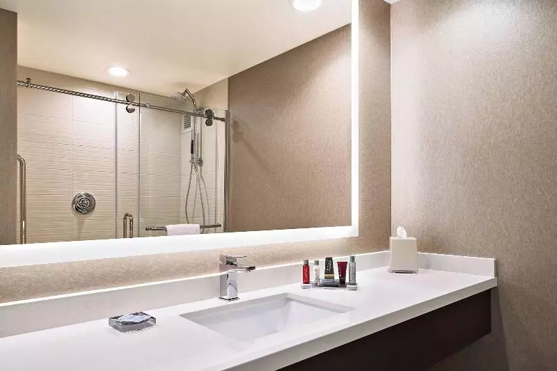 キングサイズベッドのスタンダードルーム, Austin Marriott North