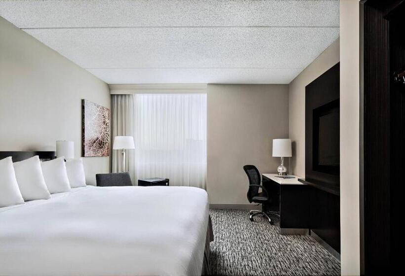 غرفة كلوب سرير كينج, Cleveland Marriott East