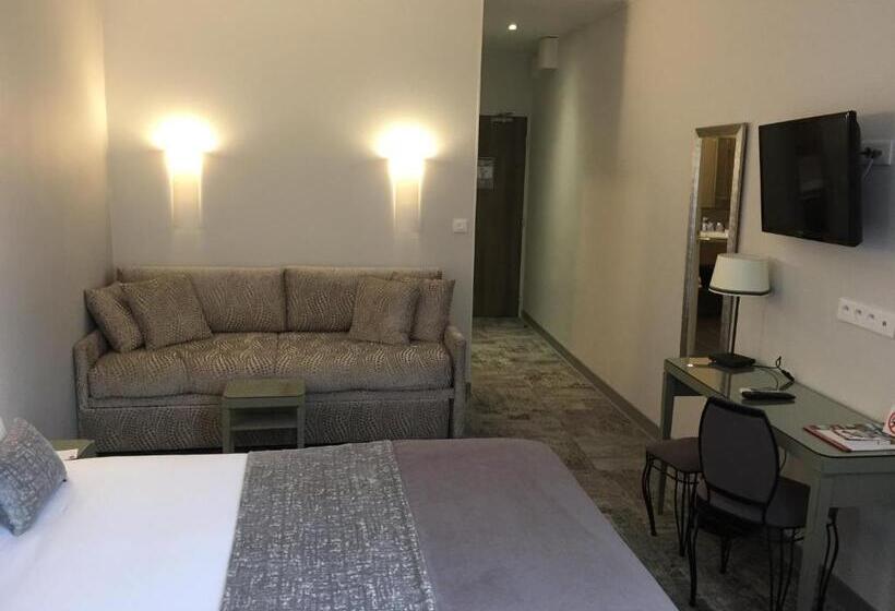 חדר משפחתי, Du Pont Vieux