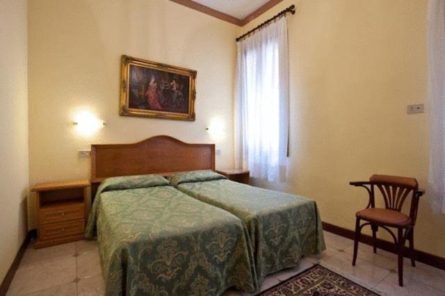 اتاق کلاسیک, Florida