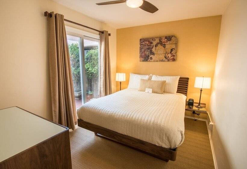 Студия Deluxe, Harbor House Inn