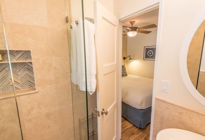 إستوديو ديلوكس, Harbor House Inn