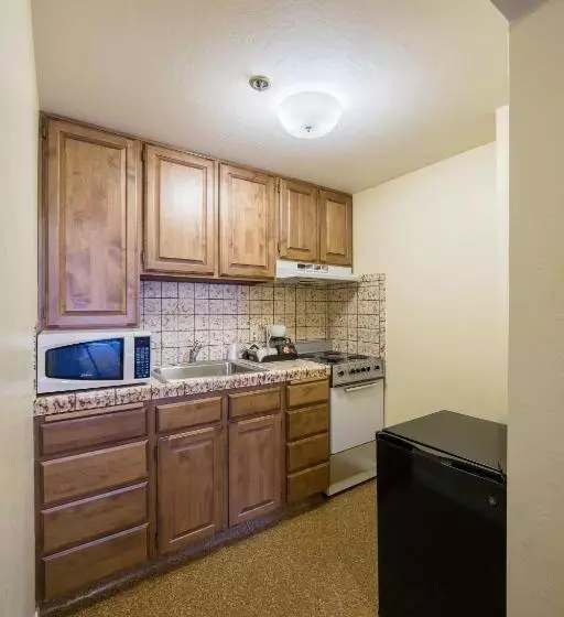سوئیت خانواده 2 خوابه, Historic Cary House