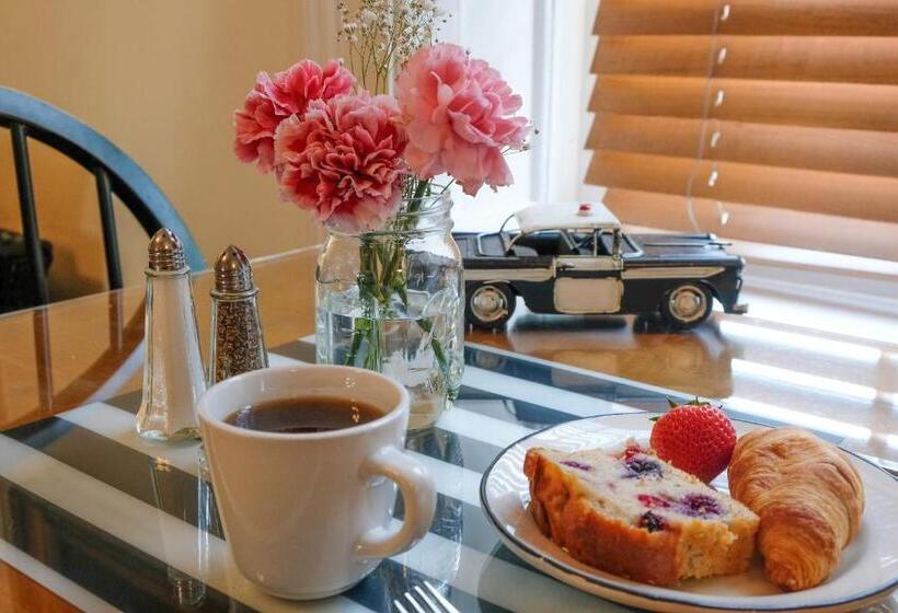 スーペリアールーム, Jailhouse Inn