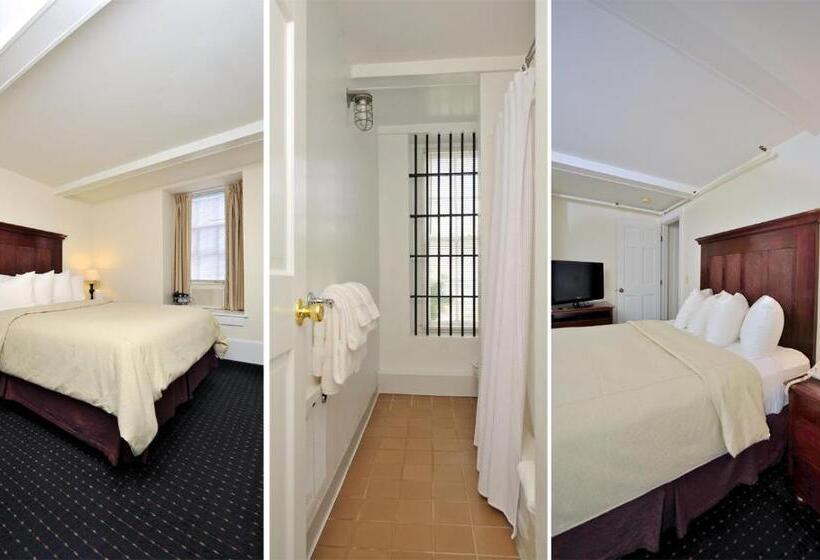 スーペリアールーム, Jailhouse Inn