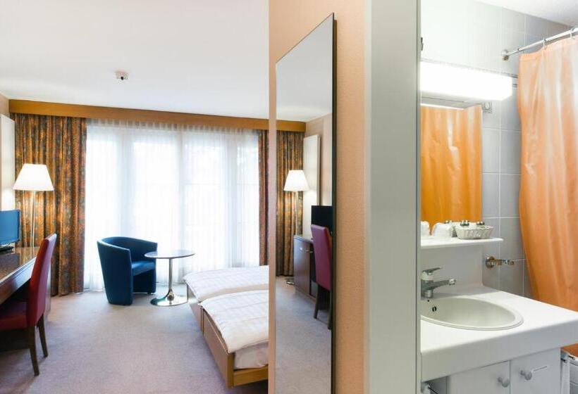 غرفة قياسية فردية مزودة بشُرفة, Le Cedre