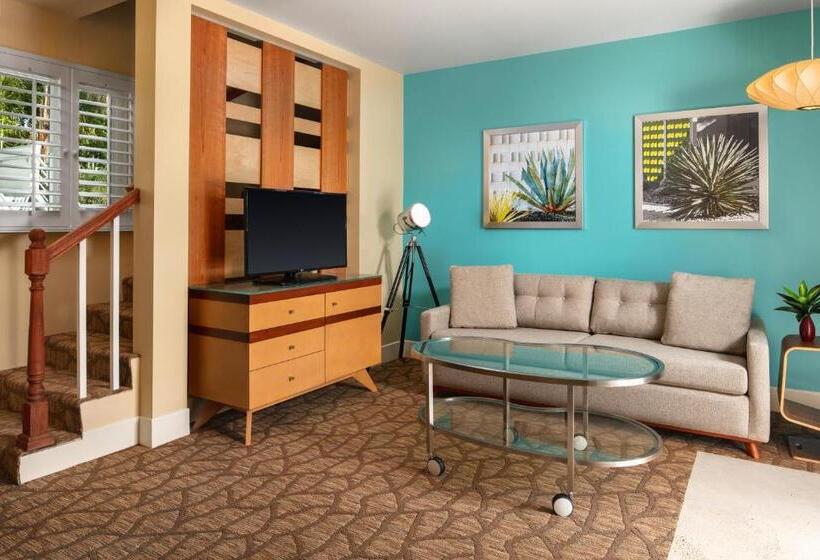 מיטת קינג בסוויטה, Movie Colony Hotel   Adults Only