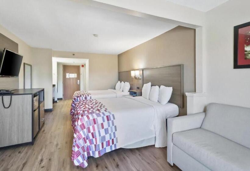 غرفة ديلوكس, Red Roof Inn & Suites Fayetteville  Fort Bragg