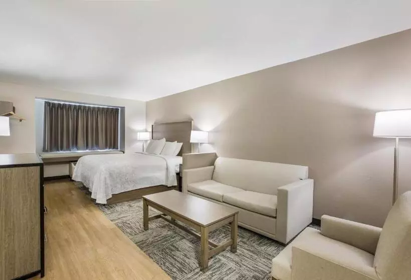 身障者適用スイートルーム, Red Roof Inn Plus+ & Suites Savannah – I 95