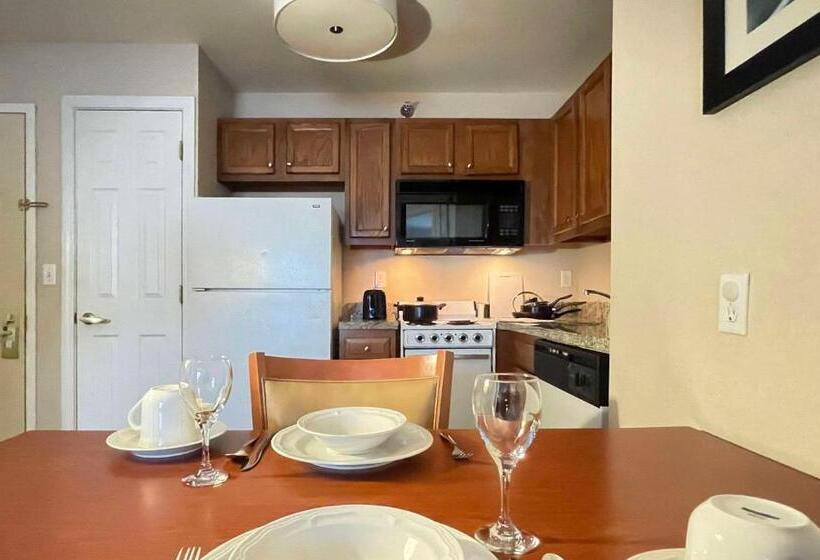 إستوديو قياسى سرير كينج, Smart Suites, Ascend Hotel Collection