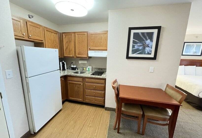 Люкс, Smart Suites, Ascend Hotel Collection