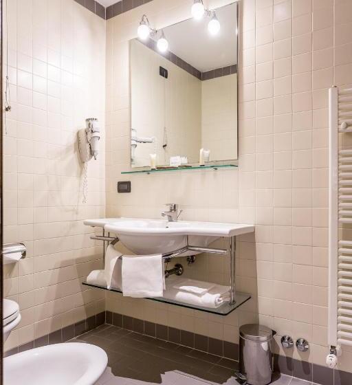 اتاق خانوادگی, Stadio