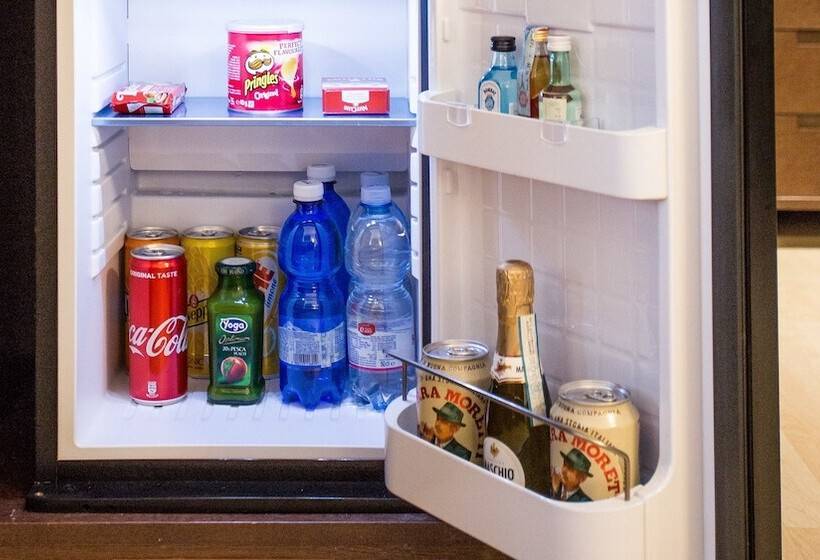 اتاق کلاسیک, Stadio