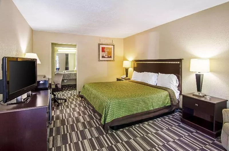 キングサイズベッドのスタンダードルーム, Travel Inn Bristol Near State Street