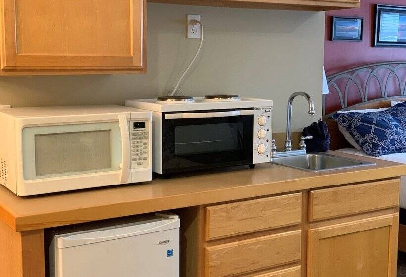 豪华湖景房, Weathervane Inn