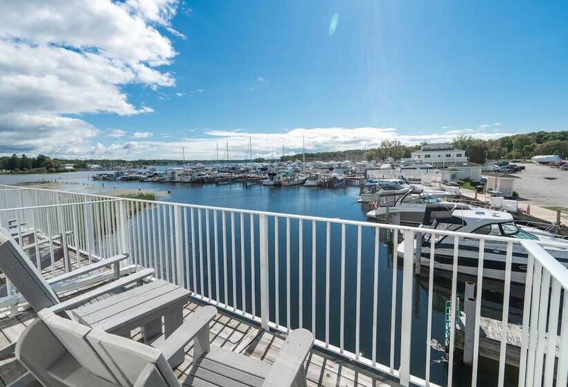 豪华湖景房, Weathervane Inn