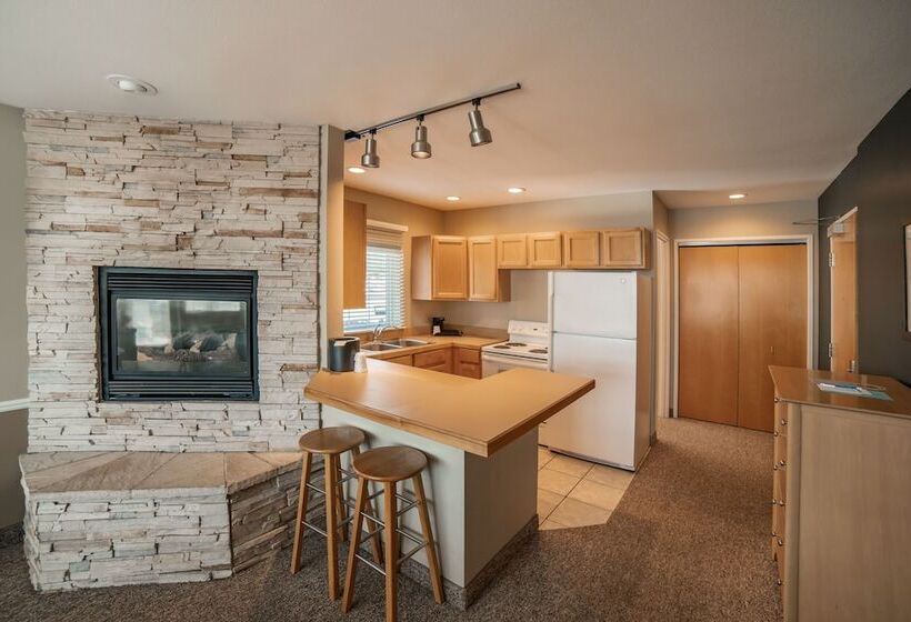 豪华湖景房, Weathervane Inn