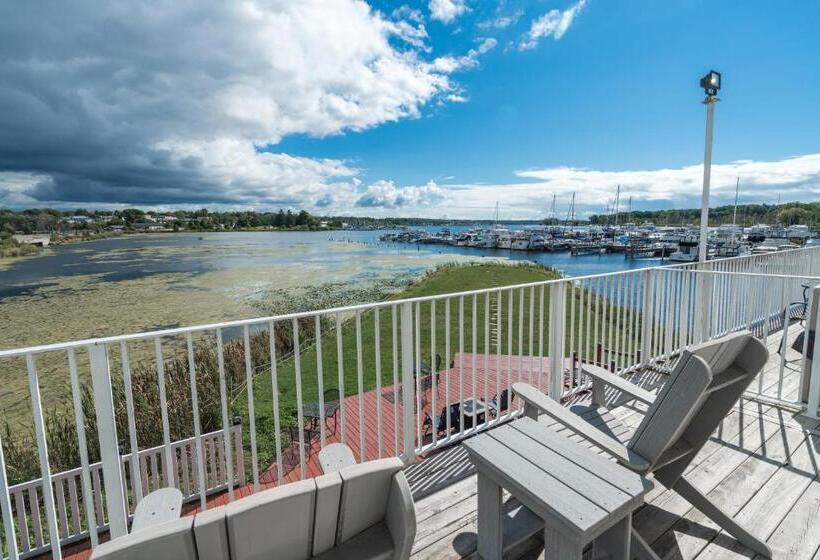 豪华湖景房, Weathervane Inn