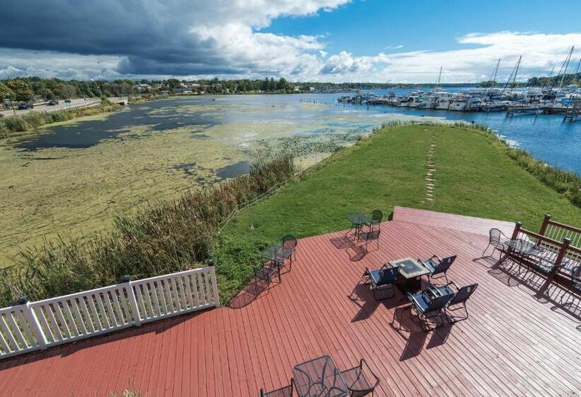 豪华湖景房, Weathervane Inn