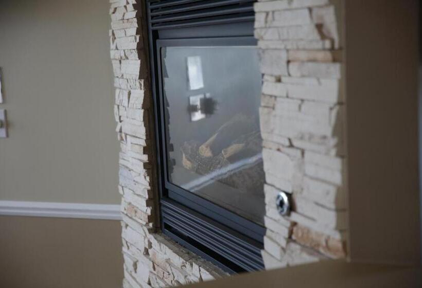 豪华湖景房, Weathervane Inn