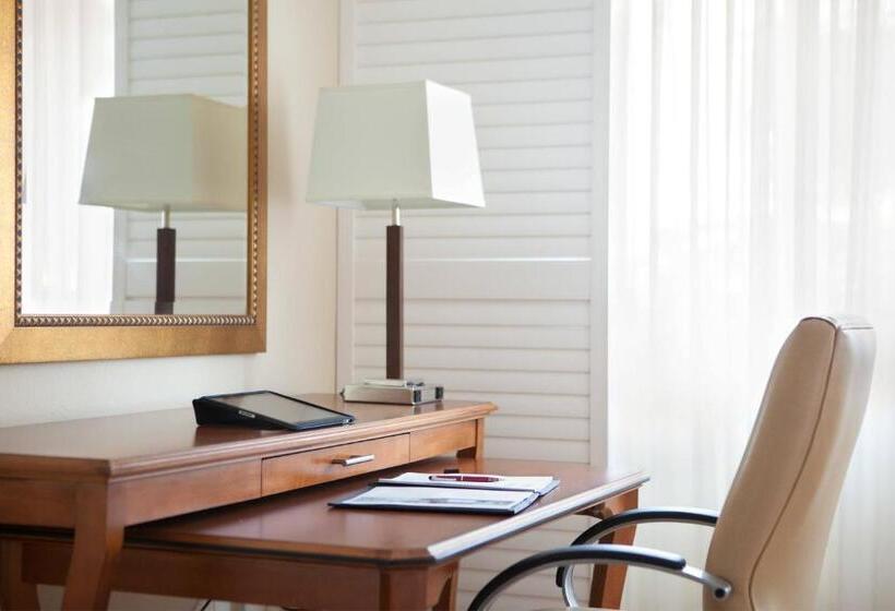 غرفة قياسية سرير كينج, West Palm Beach Marriott