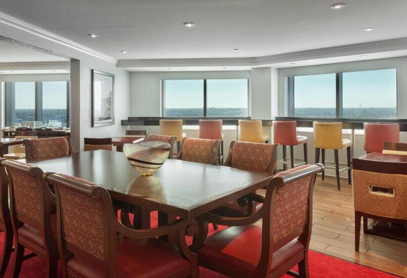Suite with lake view, West Palm Beach Marriott